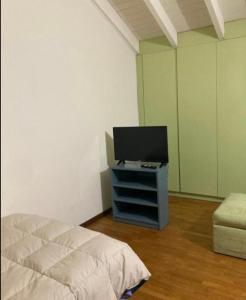 TV a/nebo společenská místnost v ubytování Alexis 2