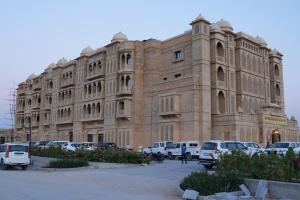 Fotografie z fotogalerie ubytování Abhushan Mahal v destinaci Nīmri