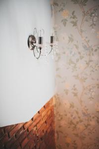 A bathroom at Alamar Salinas House