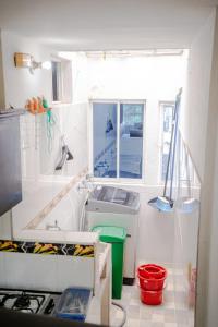 Köök või kööginurk majutusasutuses Aparta Estudio Amoblado 1 a 3 Personas +11 fotot