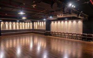 Οι επιχειρηματικές εγκαταστάσεις ή/και οι αίθουσες συνεδριάσεων στο Offbeat CCU