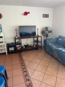 Μια τηλεόραση ή/και κέντρο ψυχαγωγίας στο Retro at the Vaal