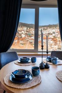 En generel udsigt til bjerge eller udsigt til bjerge taget fra lejligheden + 8 billeder