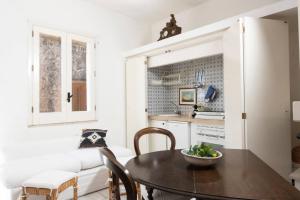 Η κουζίνα ή μικρή κουζίνα στο La Dimora del Re