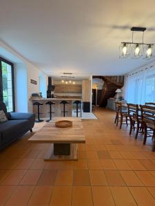 Гостиная зона в Gîte des Milandes - vue imprenable sur le château