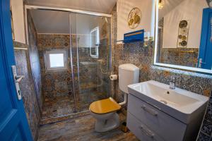 Koupelna v ubytování Poseidon Jurilovca + 22 fotografií