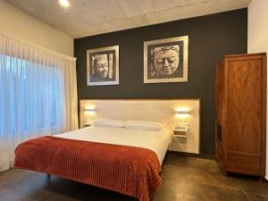 Postel nebo postele na pokoji v ubytování Villas Vairocana + 62 fotografií