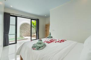 Ένα ή περισσότερα κρεβάτια σε δωμάτιο στο Luxury Villa With Private Pool Surrounded by Nature +22 φωτογραφίες