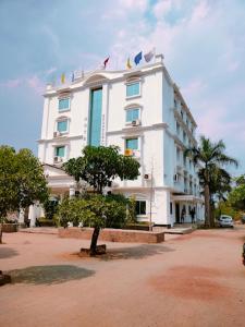 Tòa nhà nơi khách sạn tọa lạc