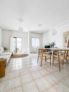 Et opholdsområde på 3 BDR Detached house in Chayofa