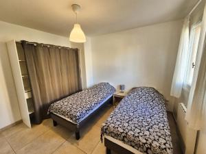 Postel nebo postele na pokoji v ubytování Piscine chauffée climatisation Wifi + 7 fotografií