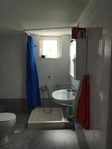 Ένα μπάνιο στο Ilektras Haus +5 φωτογραφίες