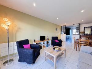 Μια τηλεόραση ή/και κέντρο ψυχαγωγίας στο Le Bignon - Wifi, TV, 4 personnes, 1 min à pied du tram