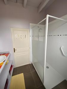 Koupelna v ubytování Chambres d'hôtes Exotique