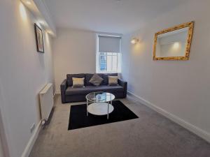 Un lugar para sentarse en High Street Hideaway