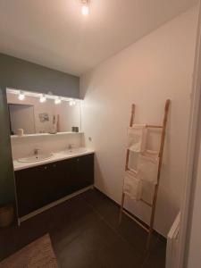 Phòng tắm tại Escapade Gujanaise Jardin et Tout à Portée +34 ảnh