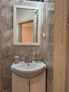 Un baño de Villa NIKI Ohrid By Germanoff 18 fotos más