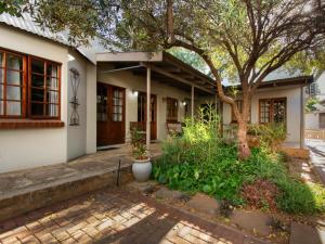 Un jardín fuera de Kniff un Gaffel Guest House