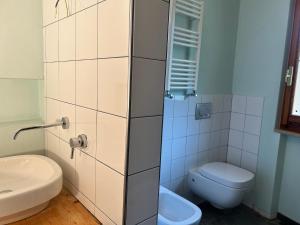 Ένα μπάνιο στο Don Carlo