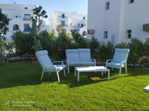 Κήπος έξω από το Chalet - Mountain view Ras EL Hekma