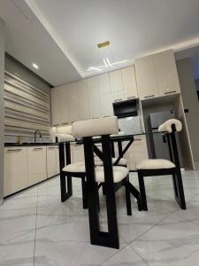 Η κουζίνα ή μικρή κουζίνα στο Elroi homes