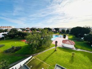 Bazén v ubytování Studio Vila Nova nebo v jeho okolí