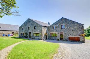 Hoone, kus puhkemaja asub