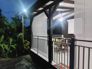 Μπαλκόνι ή βεράντα στο Logement cosy et chic