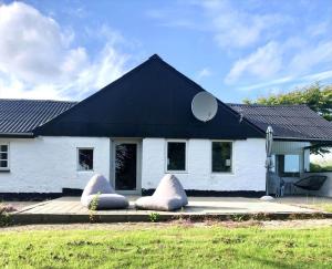 Tòa nhà nơi nhà nghỉ dưỡng tọa lạc