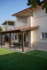 En balkon eller terrasse på VillageFamily + 61 billeder