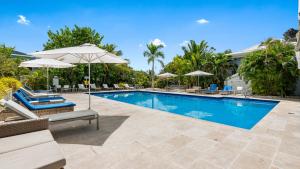 Swimmingpoolen hos eller tæt på Moorings Yacht Club