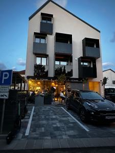 Clădirea în care este situat/ăaparthotelul