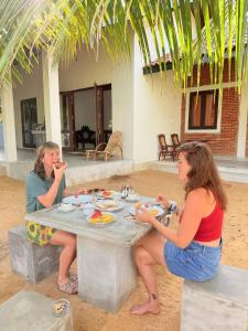 Επισκέπτες που μένουν στο Mamoon beach villa