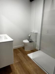 Koupelna v ubytování A Casiña da Ponte + 8 fotografií