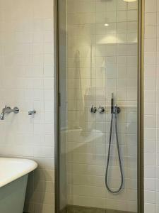 Et badeværelse på Yellow House From 1880 In Hyggen