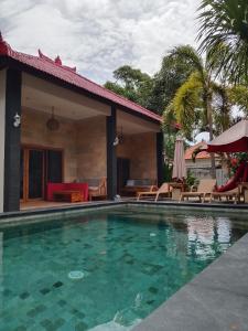 Swimmingpoolen hos eller tæt på Villa Faris