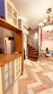 Кухня или мини-кухня в The House Company
 +37 фотографий