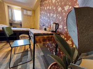 Posezení v ubytování Warm and Cozy Room at Boudha Stupa