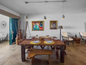 Χώρος καθιστικού στο Sunny Rio Mar Escape With Balcony Beach n Pool