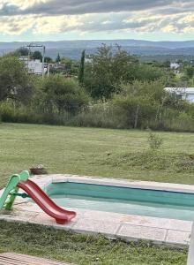 Bazén v ubytování Casa Mirador Del Lago nebo v jeho okolí