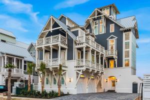 Το κτήριο όπου στεγάζεται  η παραθεριστική κατοικία