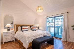 Voodi või voodid majutusasutuse Luxury Hilltop Retreat in the City - Amazing View toas +43 fotot