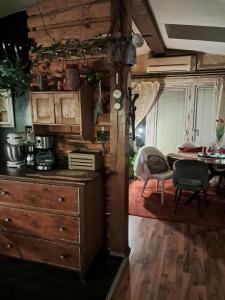 A kitchen or kitchenette at Bobby room in Rose resort, Ljubljana