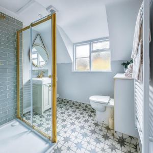 Ένα μπάνιο στο Black Horse +33 φωτογραφίες