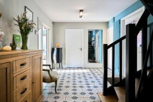 Φωτογραφία από το άλμπουμ του La Maison Du Lac avec Piscine- Les Demeures d'Adrien σε Marcq-en-Baroeul +76 φωτογραφίες