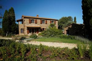 Un jardín fuera de Villa Pierotta by MMega