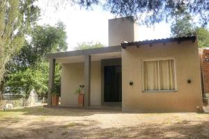 科塔德拉斯Quiya ná的院子中间的小房子