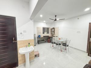 Χώρος καθιστικού στο Hoppin Homestay