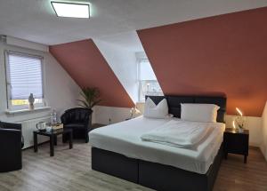 Ένα ή περισσότερα κρεβάτια σε δωμάτιο στο Hotel Schloßschenke +62 φωτογραφίες