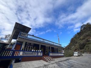 Το κτήριο όπου στεγάζεται  το δωμάτιο σε οικογενειακή κατοικία